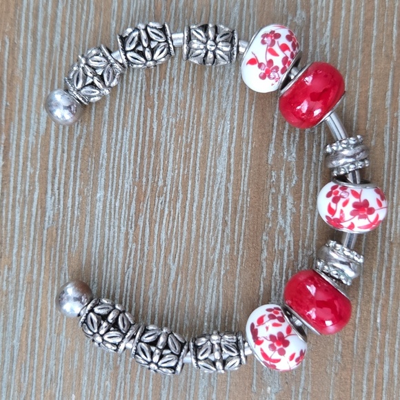 Pretty Silver and Red/White Beaded Bracelet - Picture 2 of 3